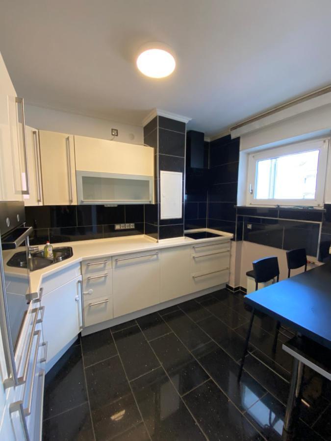 4 Zw M. Blick V. Balkon Auf Lech Lejlighed Augsburg Eksteriør billede