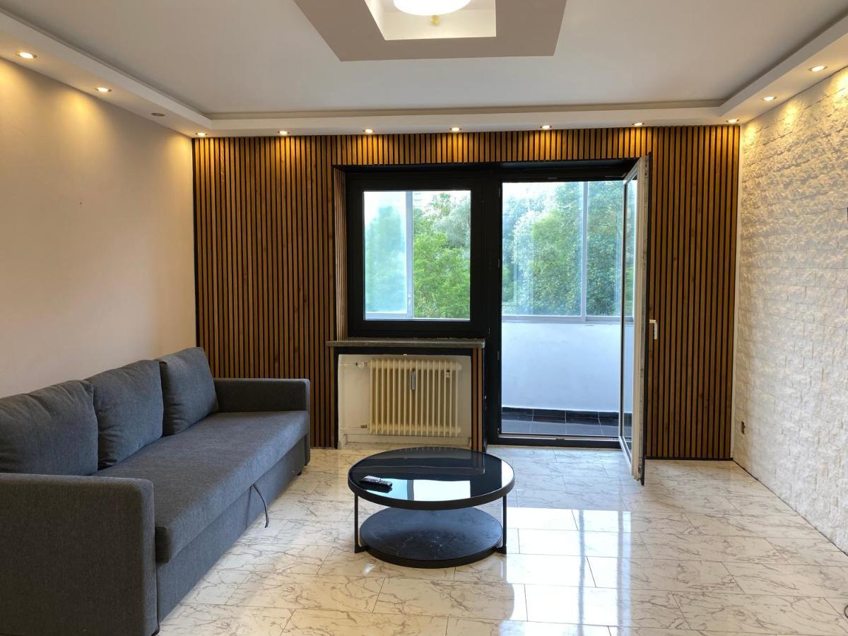 4 Zw M. Blick V. Balkon Auf Lech Lejlighed Augsburg Eksteriør billede